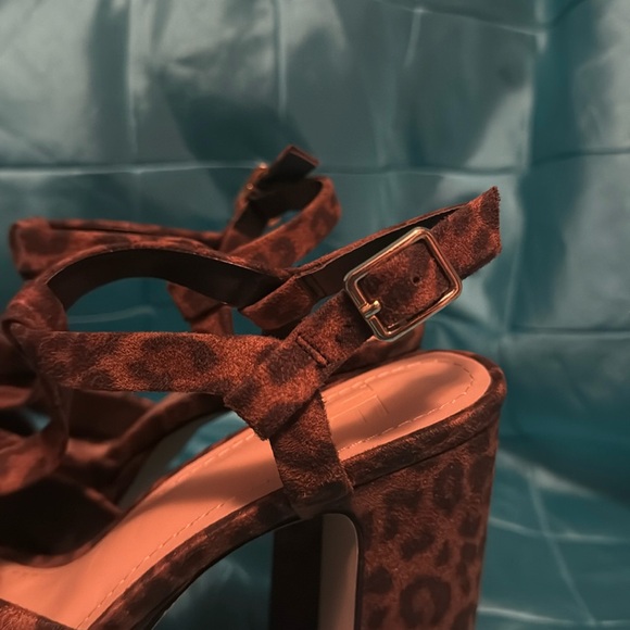 Chunky Leopard Print Heels - Size 7 - Picture 7 of 10